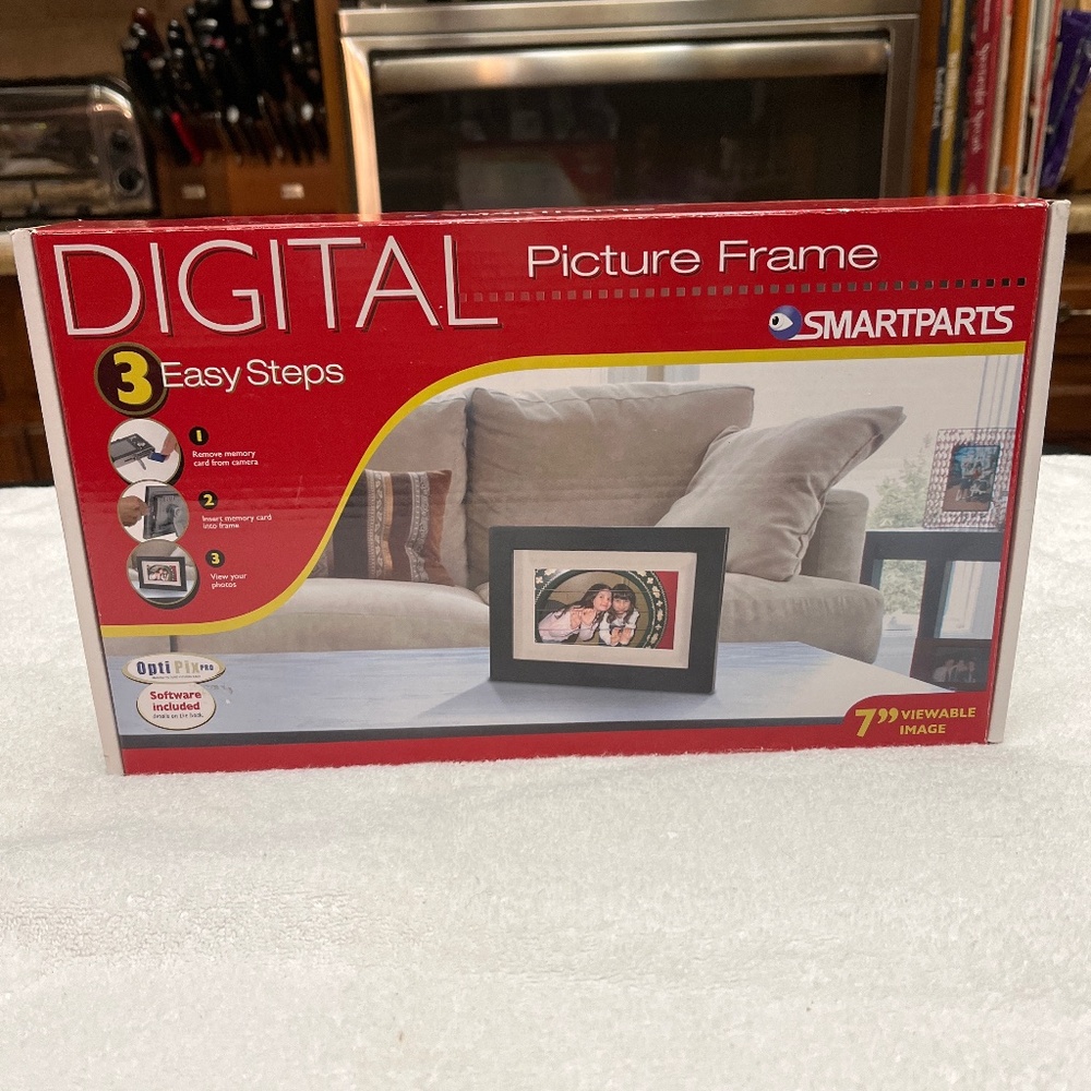 Brand New Smartparts 7 “ Digital Picture Frame
